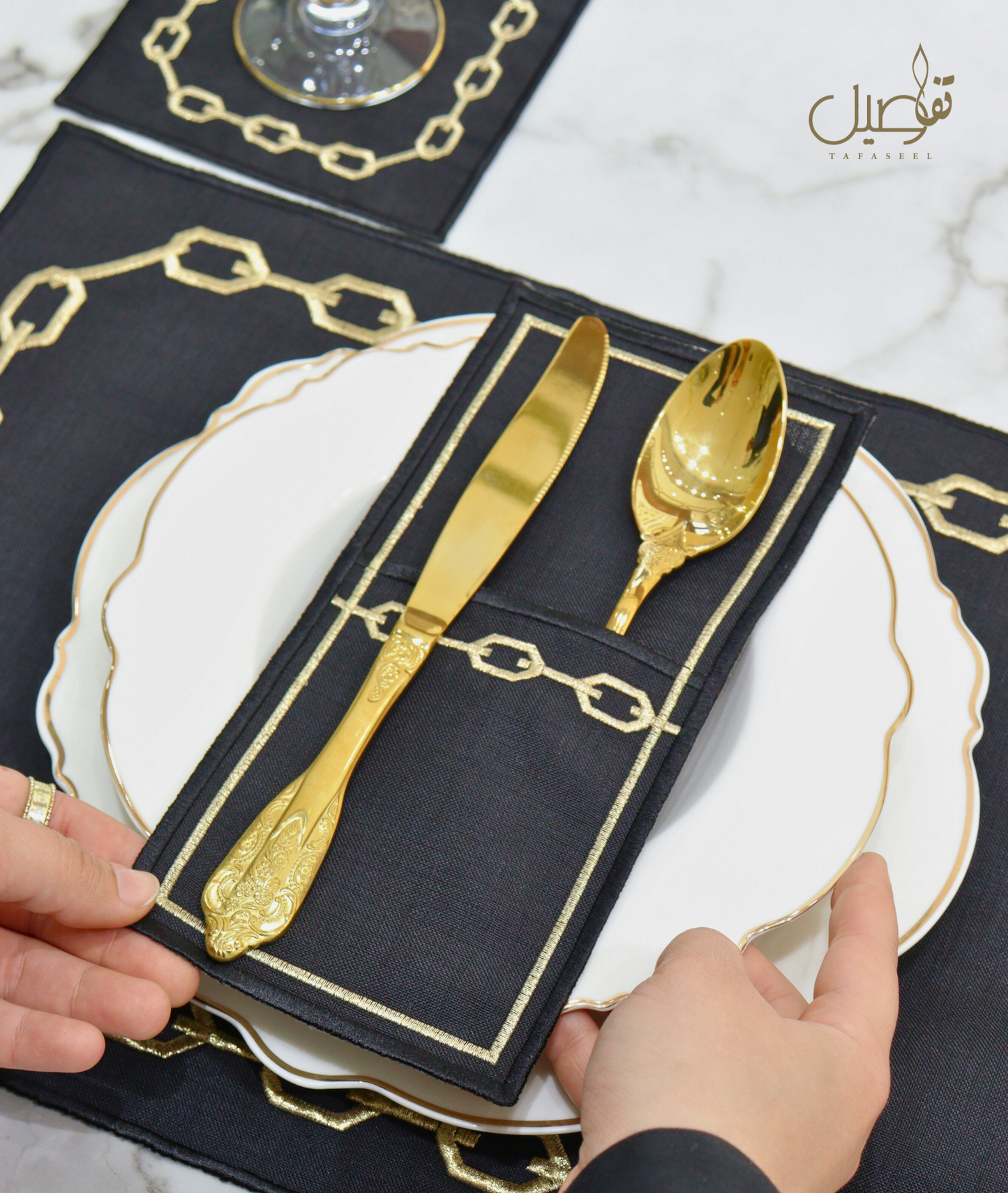 Set de table noir