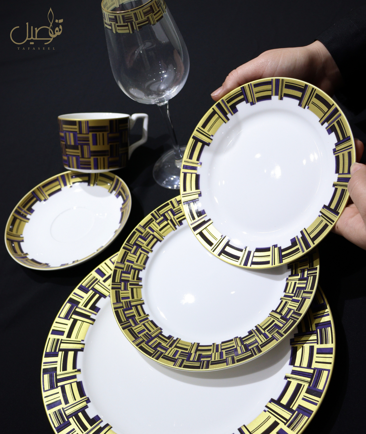 SERVICE DE TABLE 30 PIECES