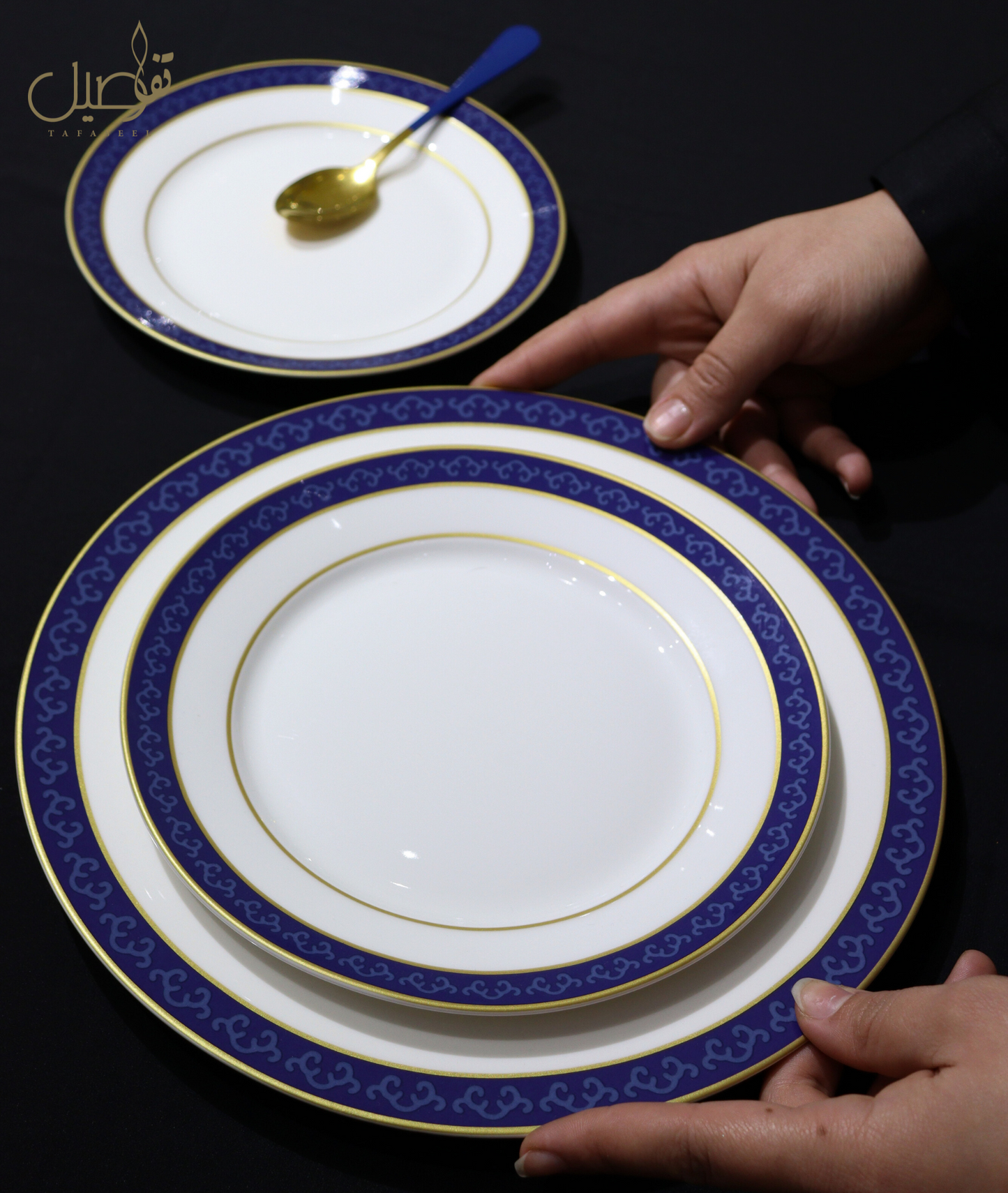 SERVICE D'ASSIETTE 18 PCS