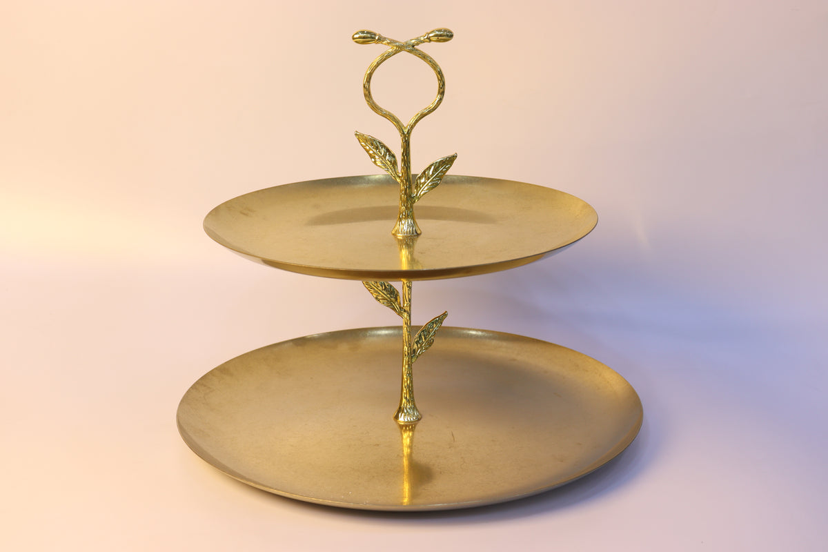 Présentoir à Deux Niveaux Doré Sculptural – Collection Élégance