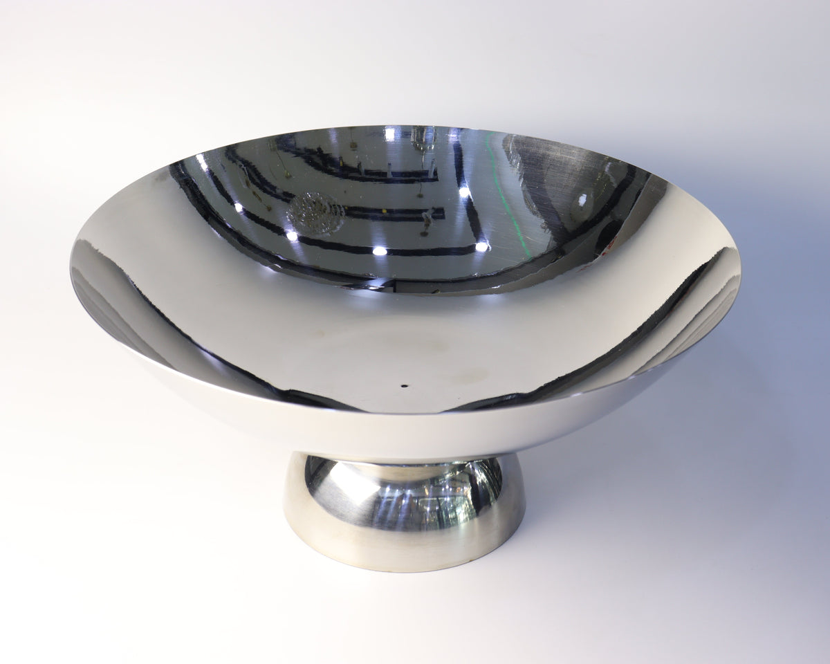 Coupe de Présentation Sculpturale en Inox – Collection Chrome & Raffinement