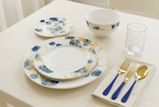 Service de table 24 pièces bleu et doré – TAFASSEL