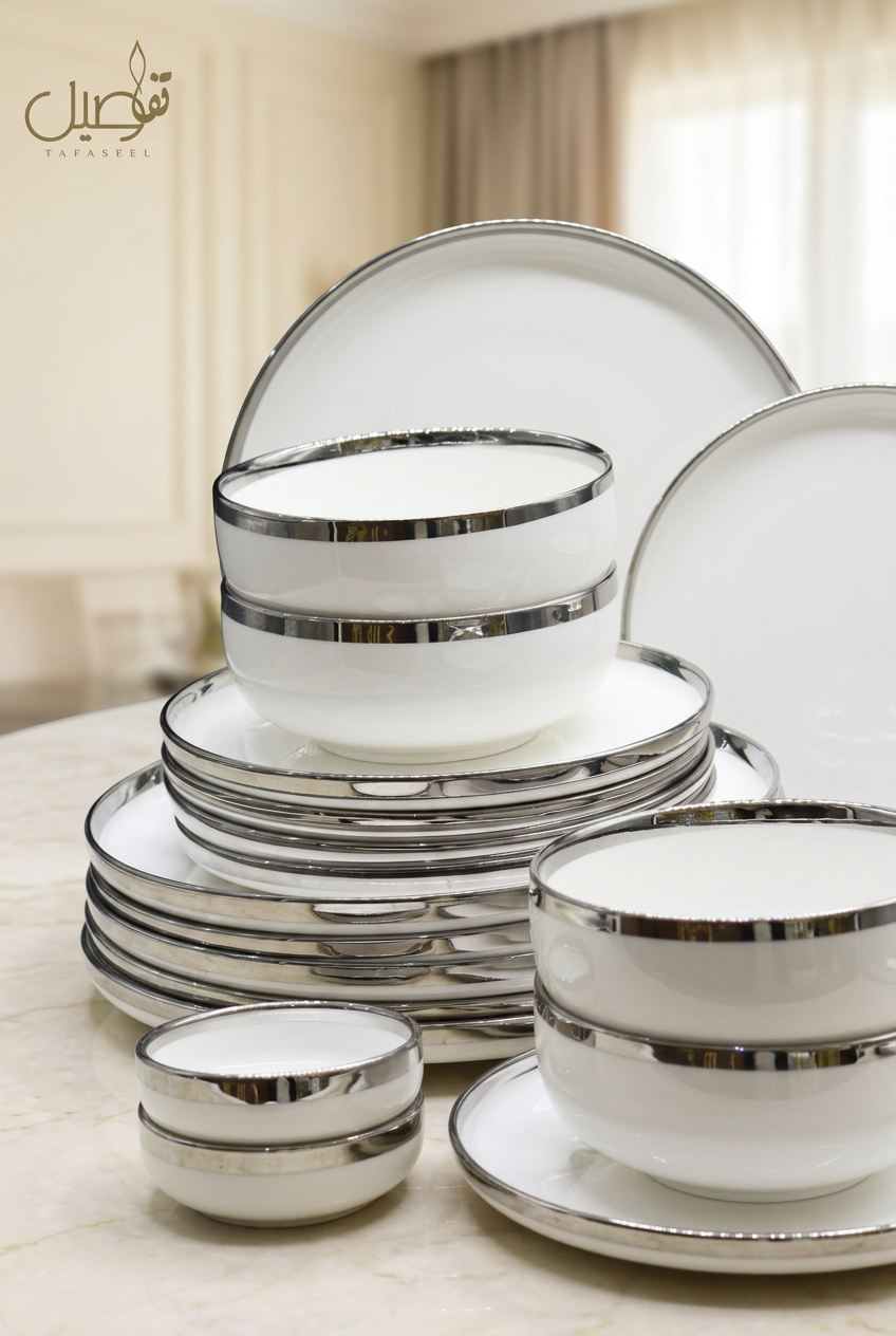 Service de table blanc argenté 27 pièces – TAFASSEL